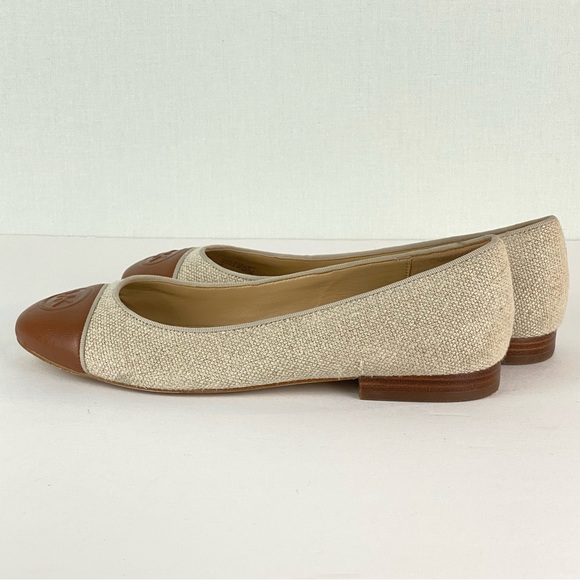 Michael Kors Dylyn MK Logo Ballet Flats. Size: 7M Color: Brown/Beige - Picture 5 of 8